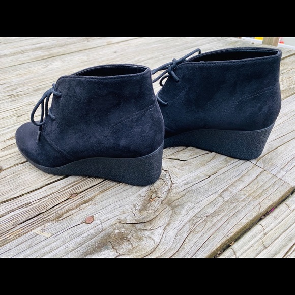 Style & Co Booties,Size 8M - Picture 10 of 11